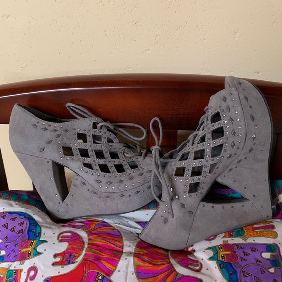 Wedges - Picture 4 of 8